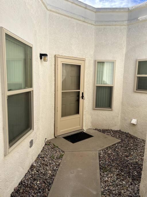 Townhouse, Two Car Garage, Fireplace Back Yard لاس كروسيس، نيومكسيكو المظهر الخارجي الصورة