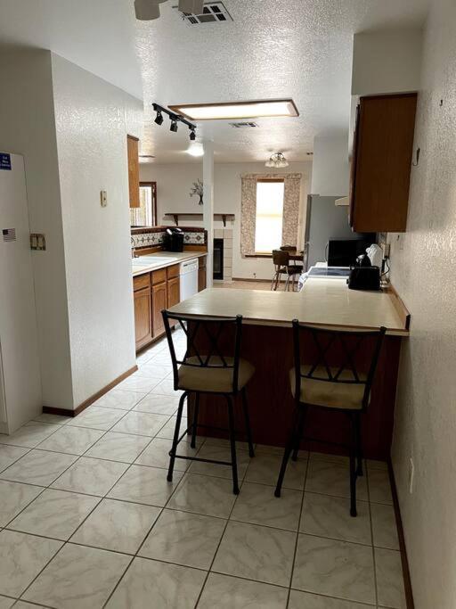 Townhouse, Two Car Garage, Fireplace Back Yard لاس كروسيس، نيومكسيكو المظهر الخارجي الصورة