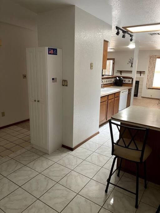 Townhouse, Two Car Garage, Fireplace Back Yard لاس كروسيس، نيومكسيكو المظهر الخارجي الصورة
