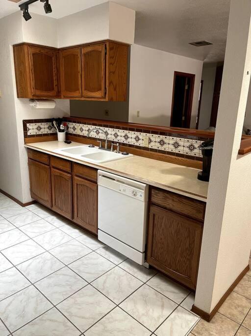 Townhouse, Two Car Garage, Fireplace Back Yard لاس كروسيس، نيومكسيكو المظهر الخارجي الصورة