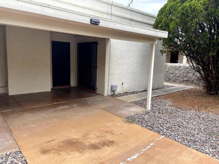 Townhouse, Two Car Garage, Fireplace Back Yard لاس كروسيس، نيومكسيكو المظهر الخارجي الصورة