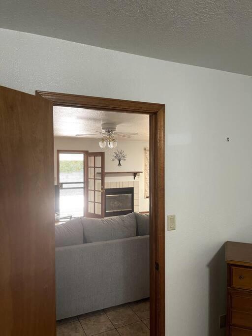 Townhouse, Two Car Garage, Fireplace Back Yard لاس كروسيس، نيومكسيكو المظهر الخارجي الصورة