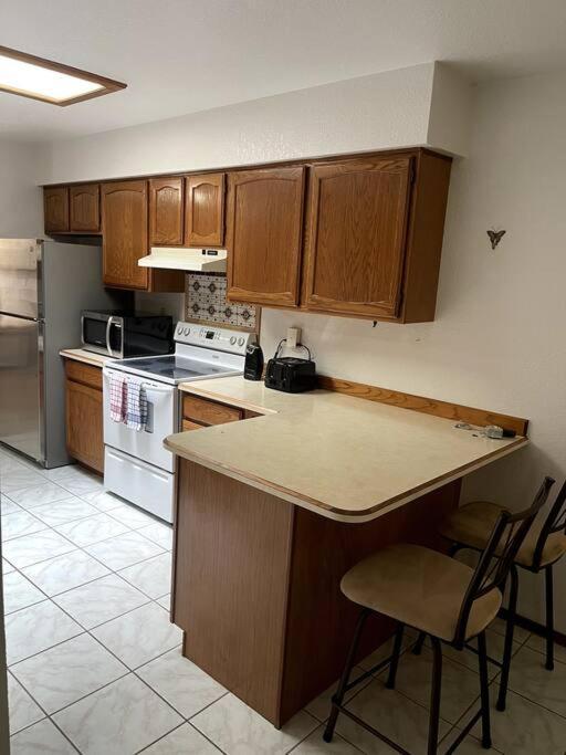 Townhouse, Two Car Garage, Fireplace Back Yard لاس كروسيس، نيومكسيكو المظهر الخارجي الصورة