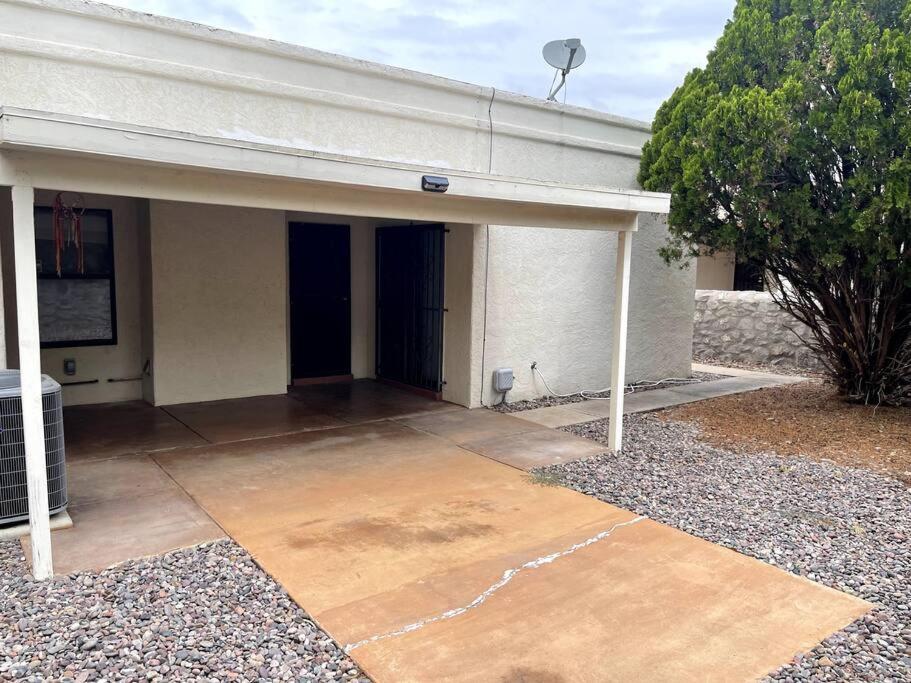 Townhouse, Two Car Garage, Fireplace Back Yard لاس كروسيس، نيومكسيكو المظهر الخارجي الصورة